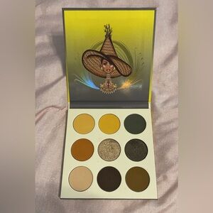Nomad eyeshadow palette by Juvia’s Place